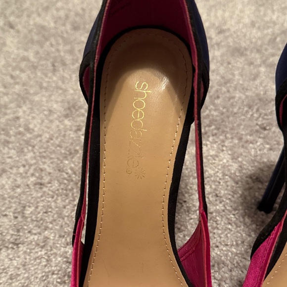 Stylish Color Blocking Pink and Blue Cut Out Women's Heels - size 7.5 - Picture 2 of 7